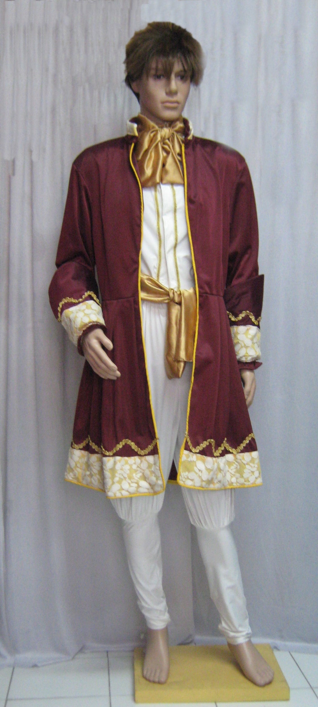 King Louis Costume